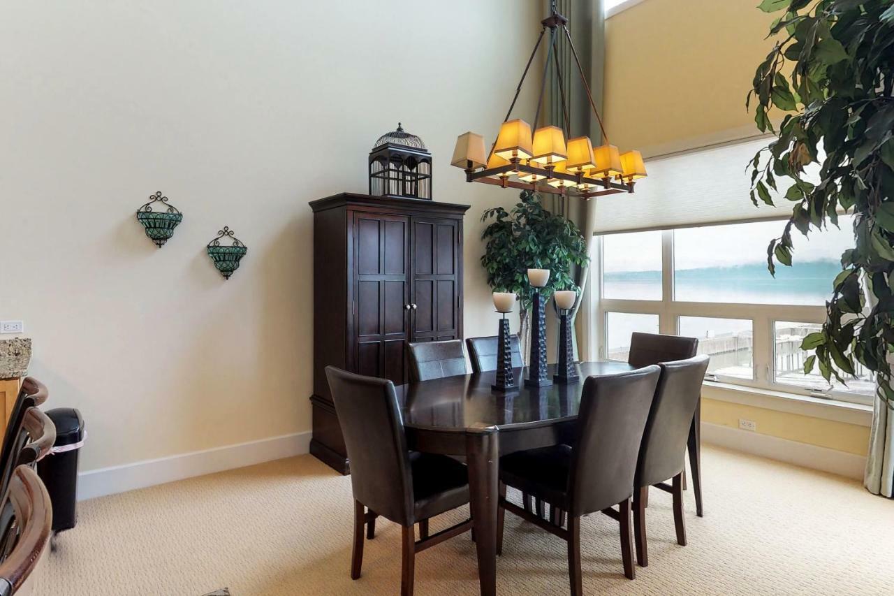 Seasons 331 - Penthouse Sandpoint